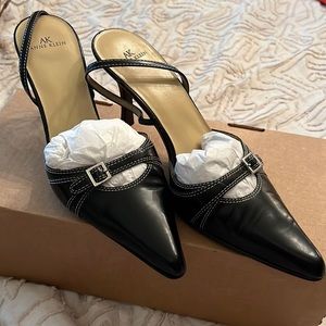 ANNE KLEIN BLACK LEATHER SLING BACK HEELS SIZE 9M